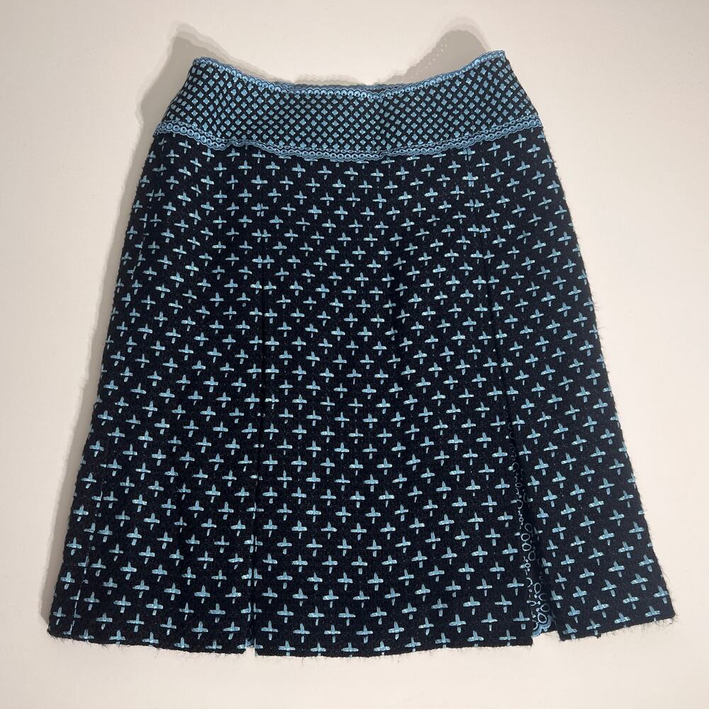Carlisle Womens Size 4 Black Blue Embroidered A-Line Skirt Boutique Textured